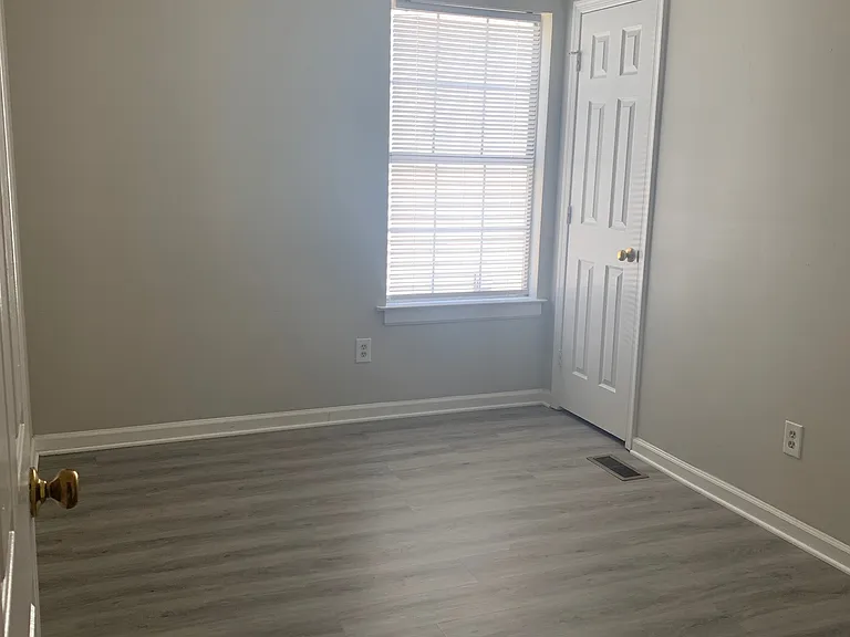 503 Randolph St — Photo 11