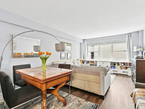 153 East 57th Street image 2 of 7