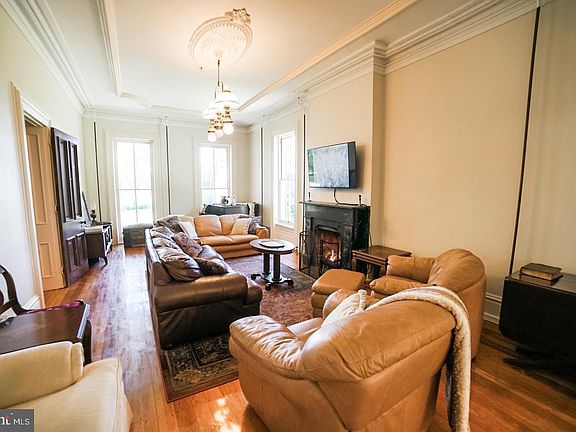 5th image of 807 Weavertown Rd