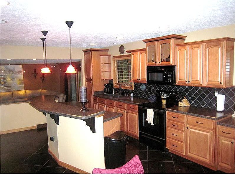 2nd image of 19543 Applebrook Cir