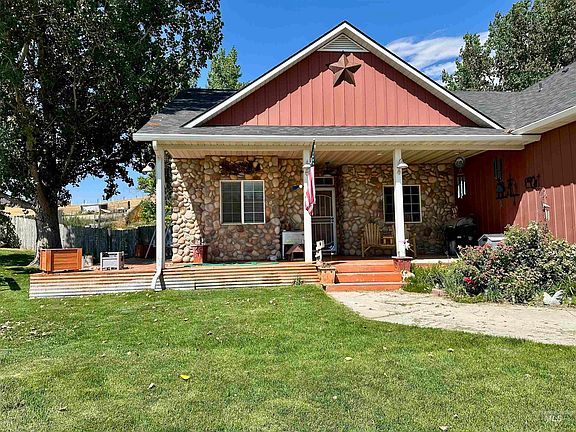 2nd image of 2580 Sand Hollow Rd