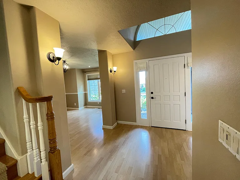2835 Eastlake Dr SE — Photo 7