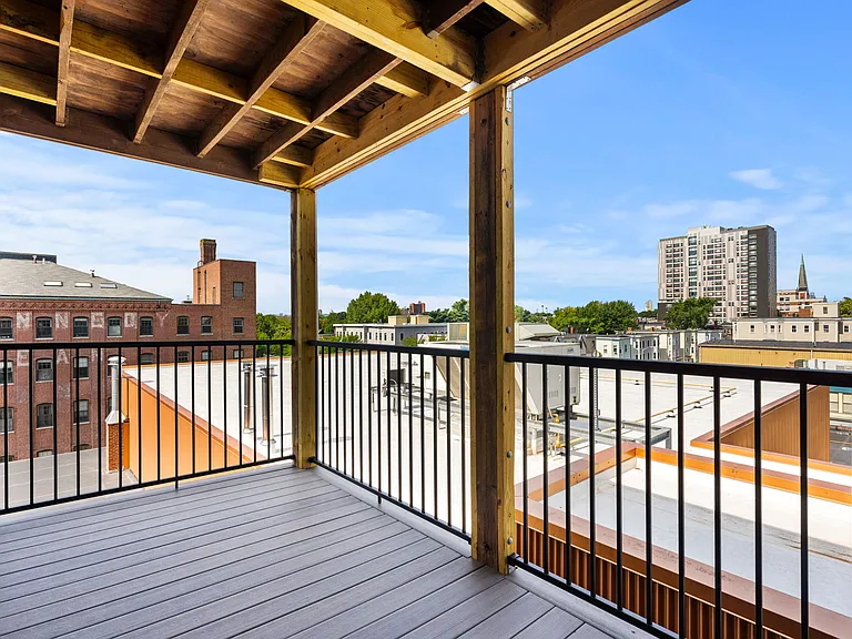 434 Massachusetts Ave — Photo 11