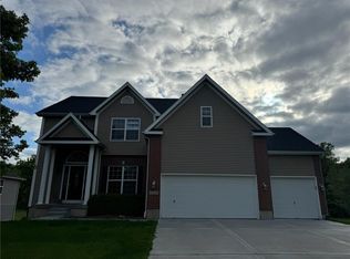 5018 NW Woodside Dr, Riverside, MO 64150