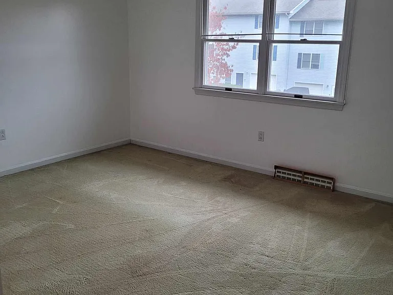 118 Hopewell Dr — Photo 13