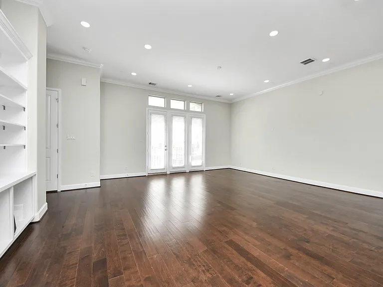 1716 Stuart St — Photo 12