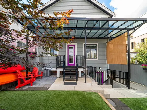 960 Renfrew St, Vancouver, BC V5K 4V9