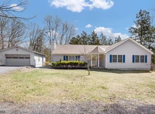 9 Frog Pond Rd, Columbia, NJ 07832