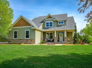 435 Wren Ln, Hudson, WI 54016