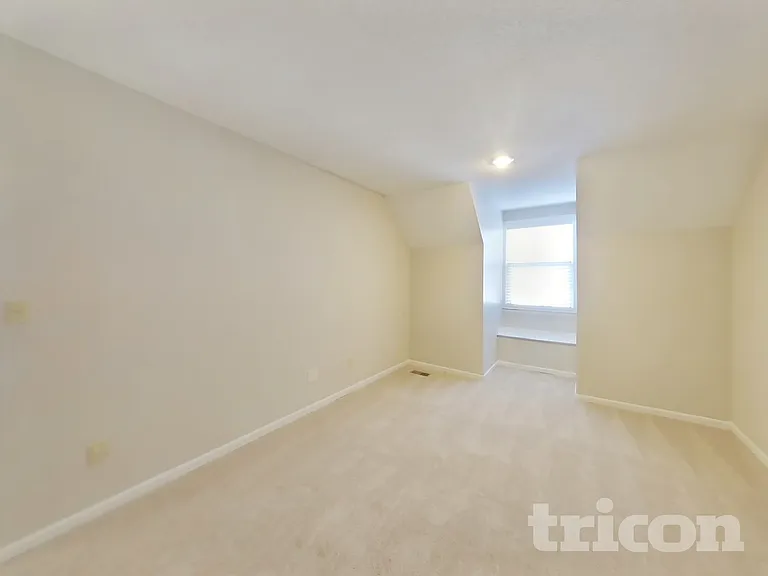 11009 W 131st St — Photo 16