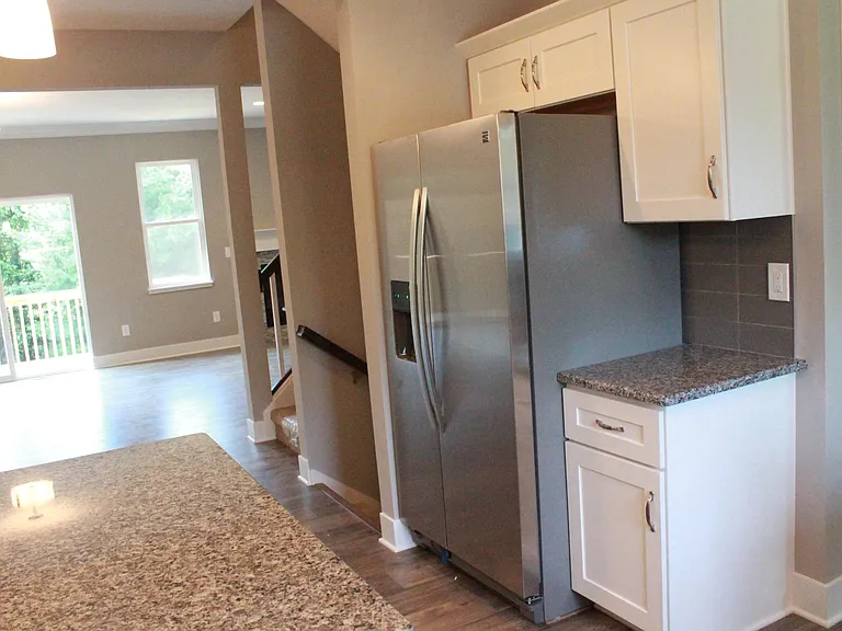 2039 Hamilton Rd — Photo 6