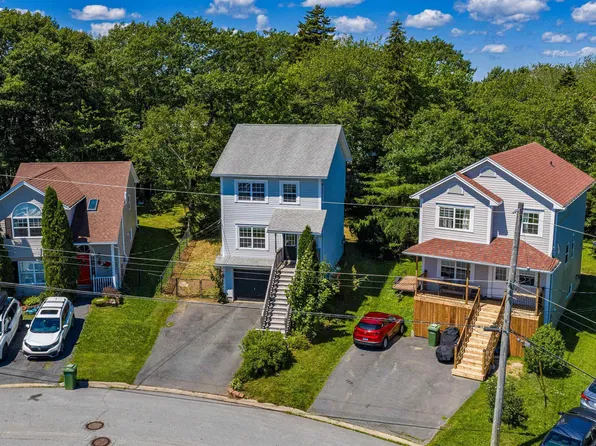 215 James St, Timberlea, NS B3T 1P1
