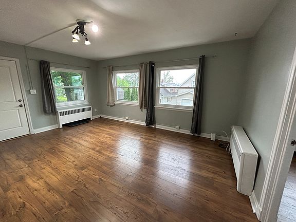 3rd image of 1503 Grace Ave