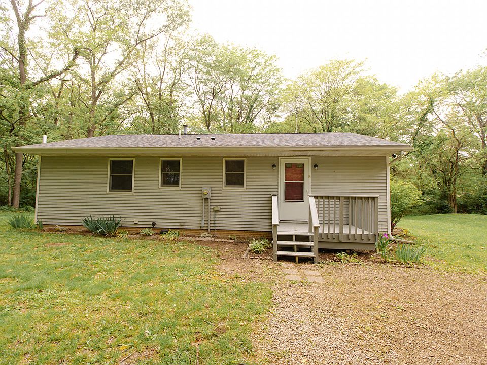 1st image of 7 Magnolia Ct