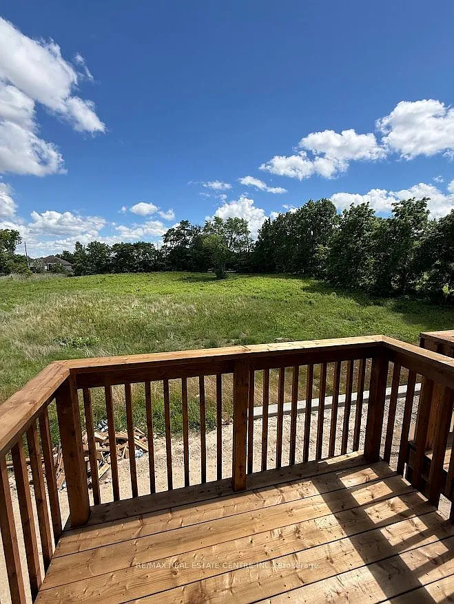 3 bed, $2,100 — Photo 4