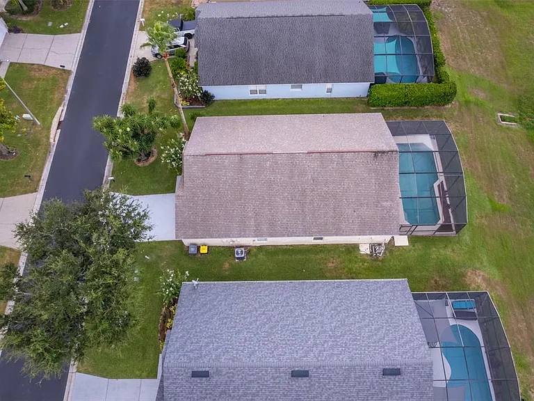 207 Langham Dr — Photo 31