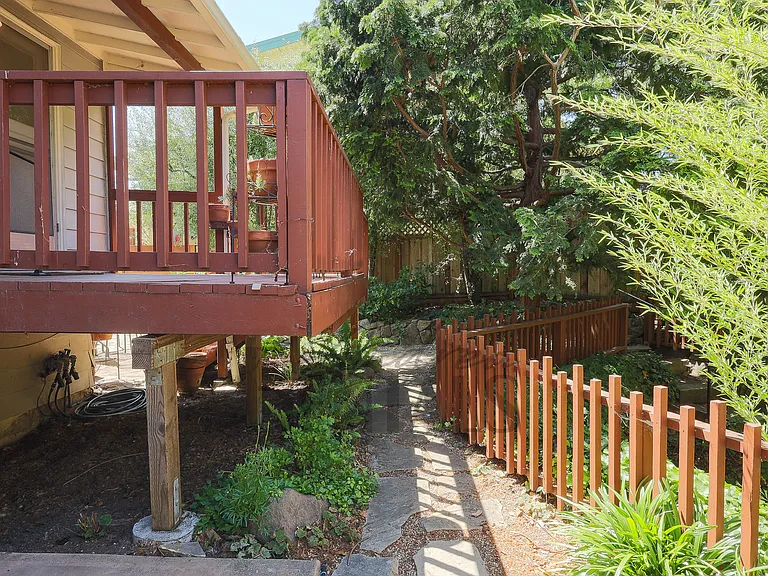 7 Ramona Ave — Photo 21