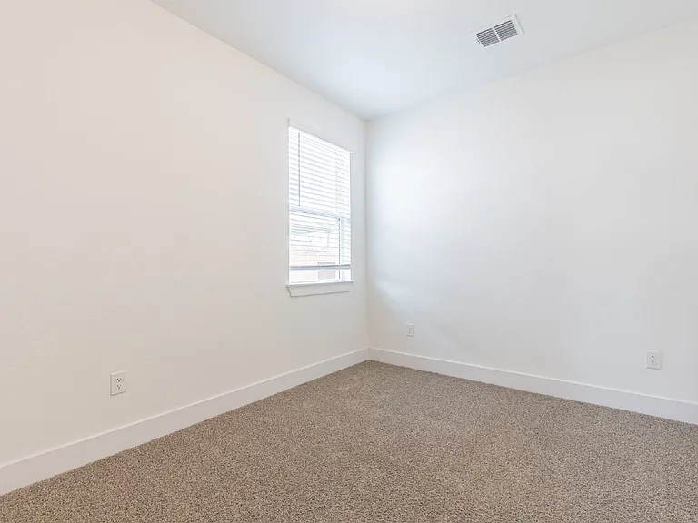 9328 Pioneer Jct — Photo 6