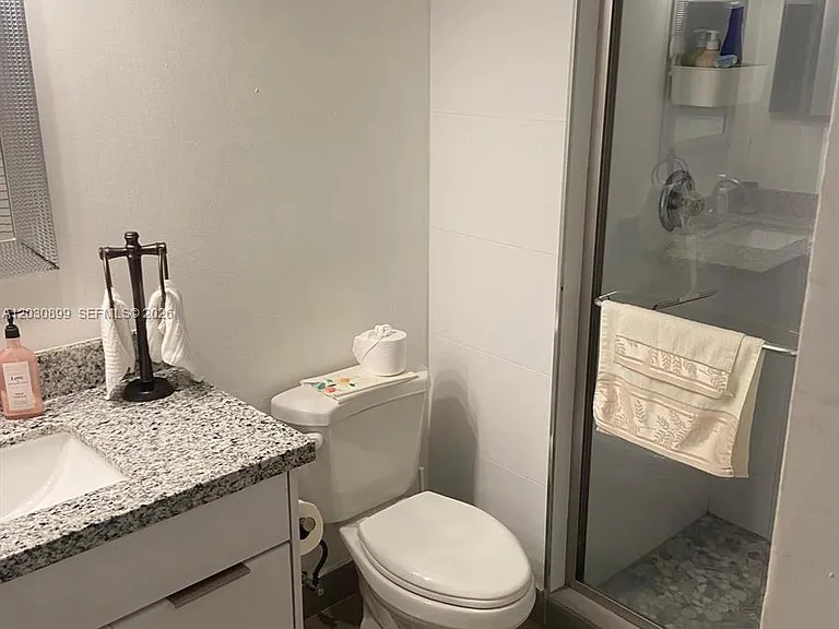 16184 Laurel Dr #204 — Photo 41