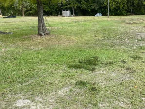 406 Merritt St #8-9, Waveland, MS 39576