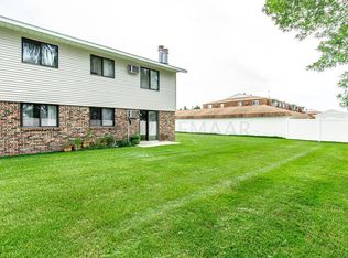 204 5th St NW APT A, Dilworth, MN 56529