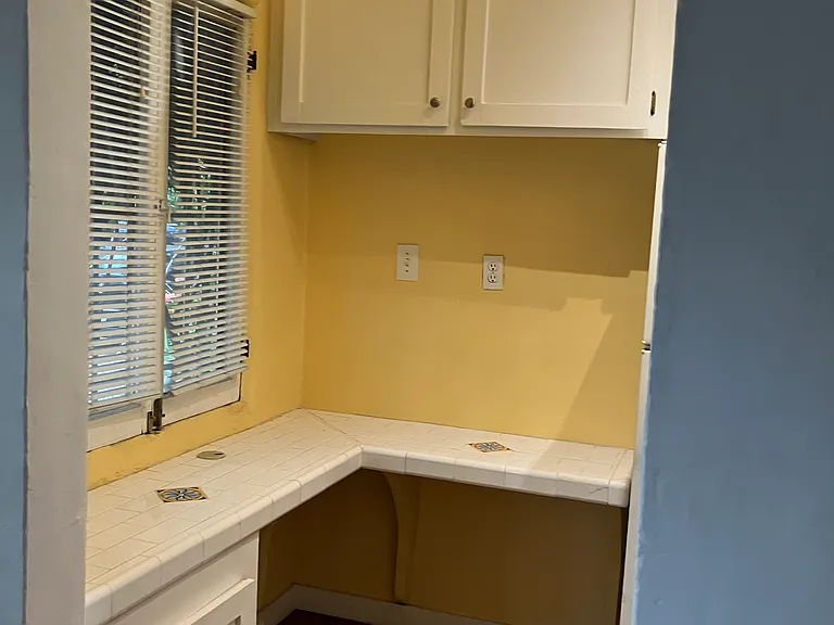 635 N Orange Dr #2 — Photo 7