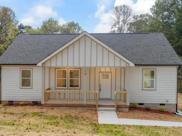 118 Aspen St, Yadkinville, NC 27055