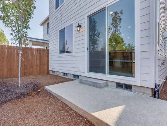 834 NW 178th Way, Ridgefield, WA 98642