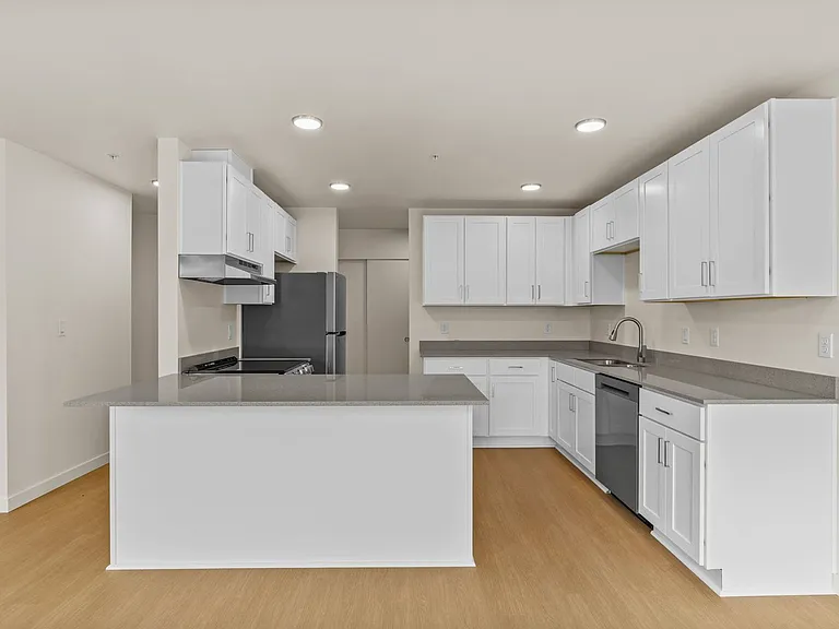 2901 Salem Ave SE #101 — Photo 13