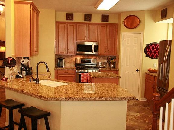 4th image of 2827 Barton Meadow Ln