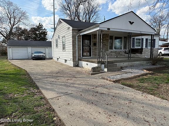 2nd image of 304 W Southside Ct