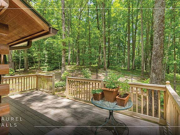 4th image of 379 Great Falls Drive