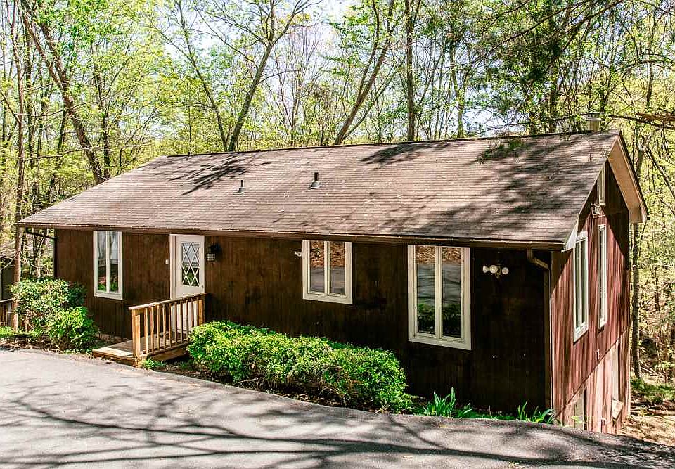 1st image of 482 Passage Ln