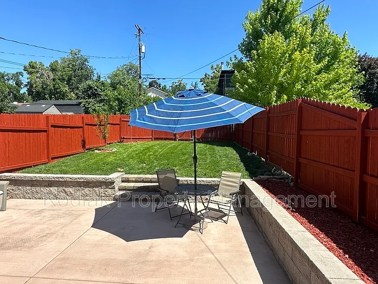 467 E 5th Ave — Photo 25