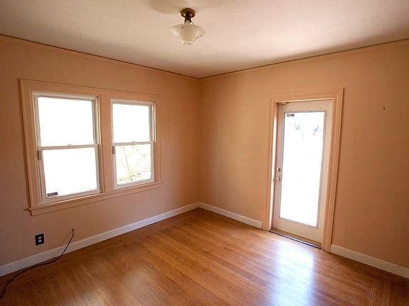 5th image of 24 Buena Vista Ave