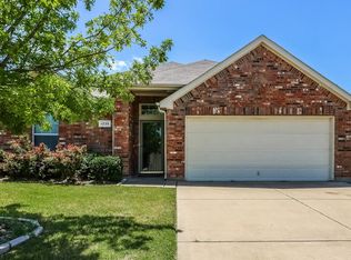 1235 Sweetwater Dr, Burleson, TX 76028
