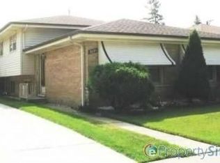7035 N Ottawa Ave, Chicago, IL 60631