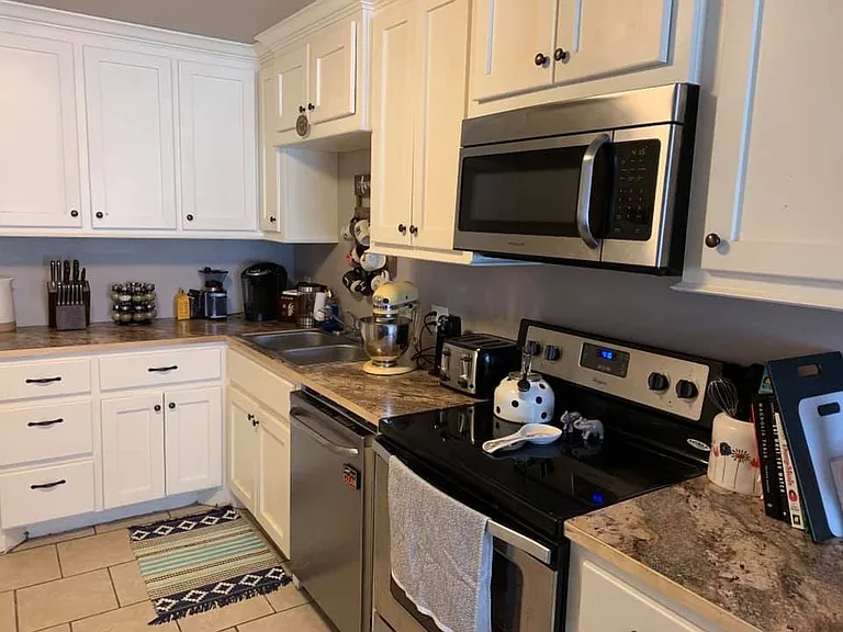 215 E Kittyhawk Dr — Photo 15