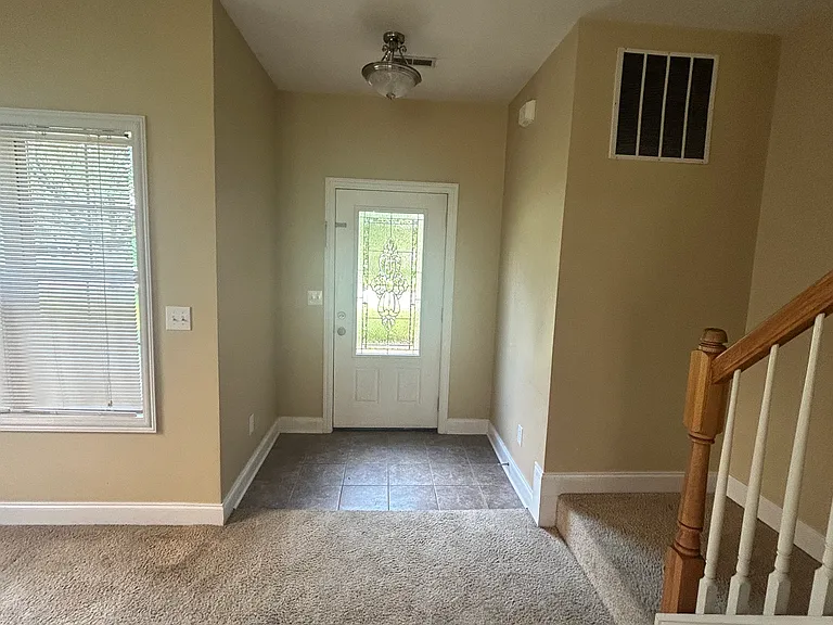 182 Pavilion Dr — Photo 5