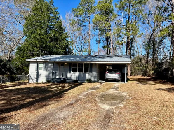 320 Pratt Ave, Swainsboro, GA 30401