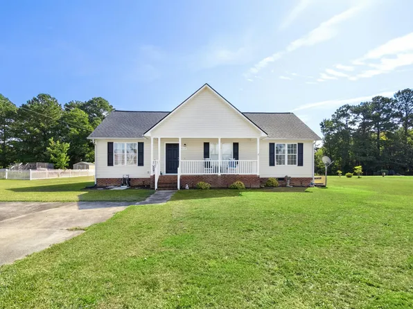 4112 Hopkins Trace Ln, Zebulon, NC 27597