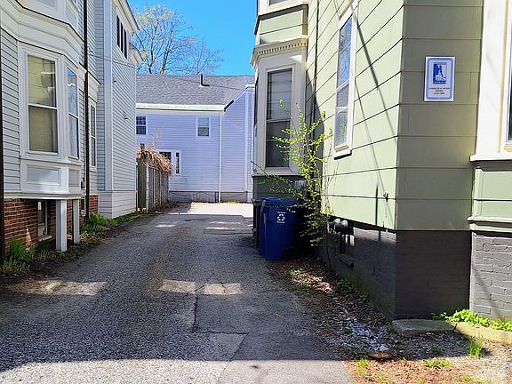 5th image of 94 Emery Street