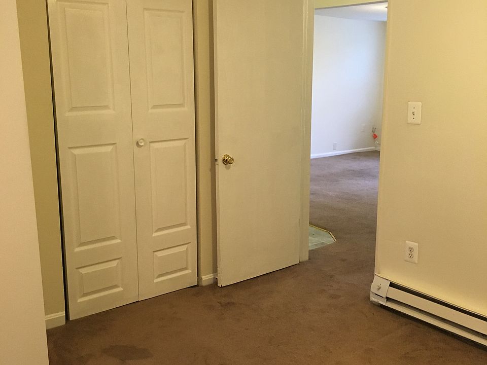 2nd image of 18412 Livingston Rd #A
