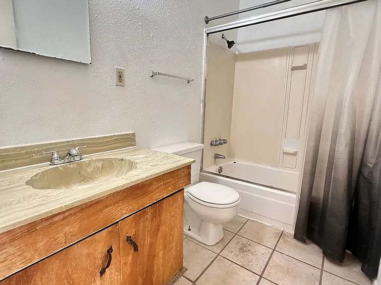 Flora Vista — Photo 18