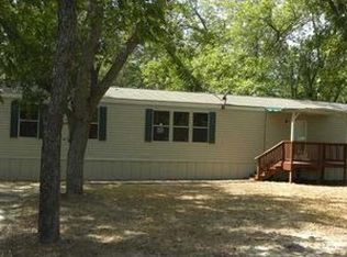 128 Wetz St, Seguin, TX 78155