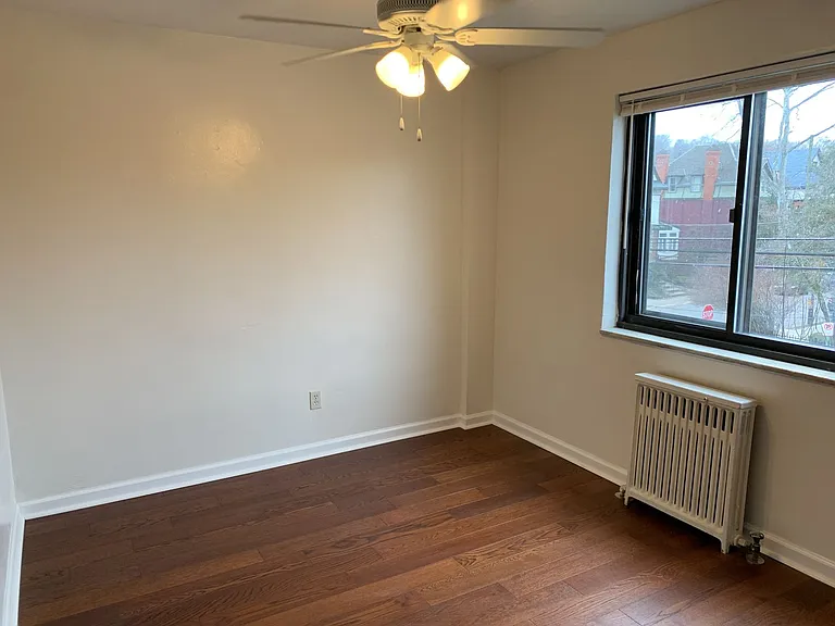 819 College Avenue — Photo 60