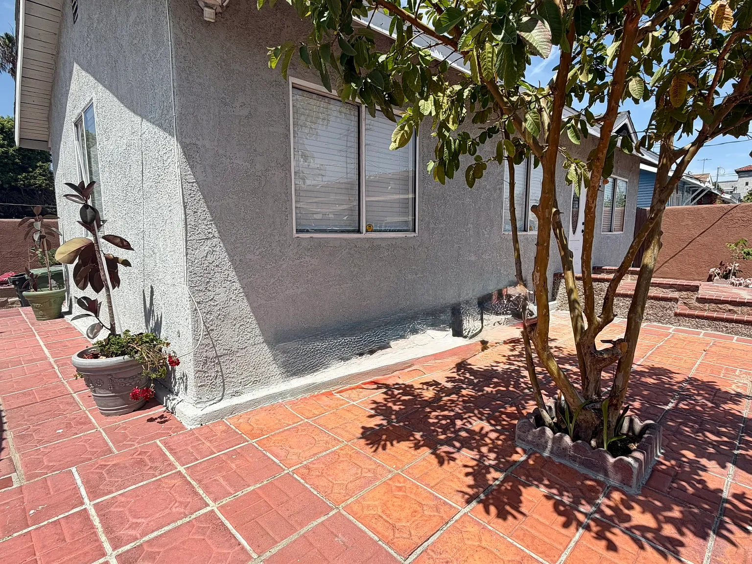3 bed, 588 sqft, $3,300 — Photo 4