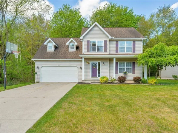 2077 Edward Ln W, Smiths Creek, MI 48074