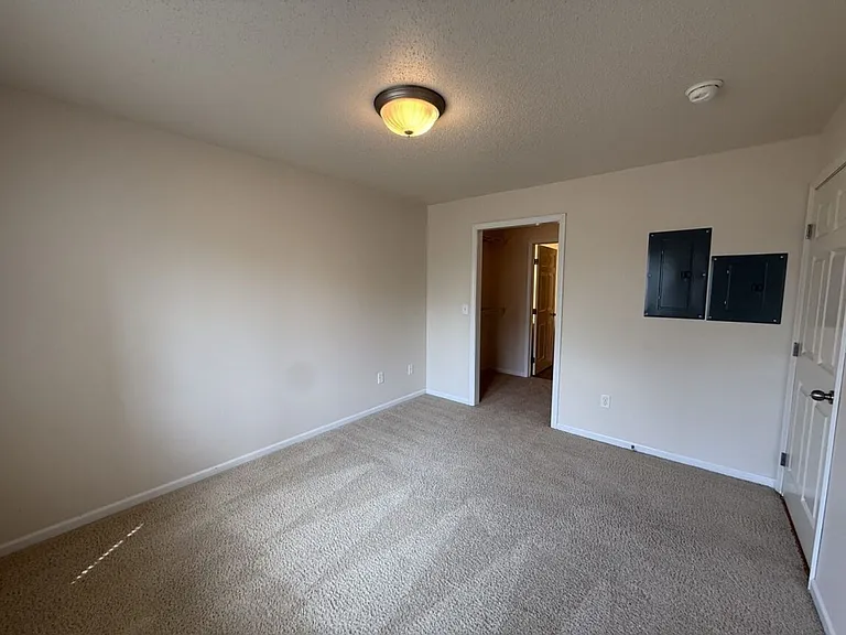 Maple Creek Apartments in South Fargo close to 45th Street — Photo 15