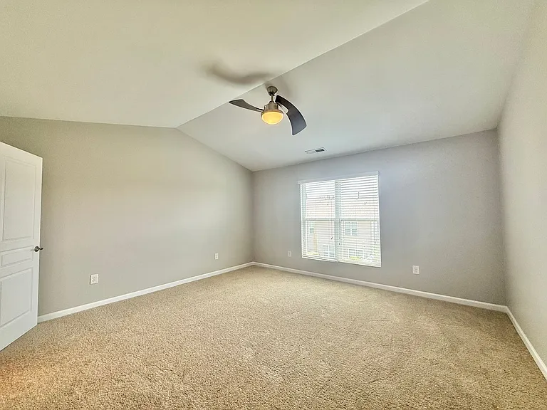 8206 Yaxley Hall Dr — Photo 13